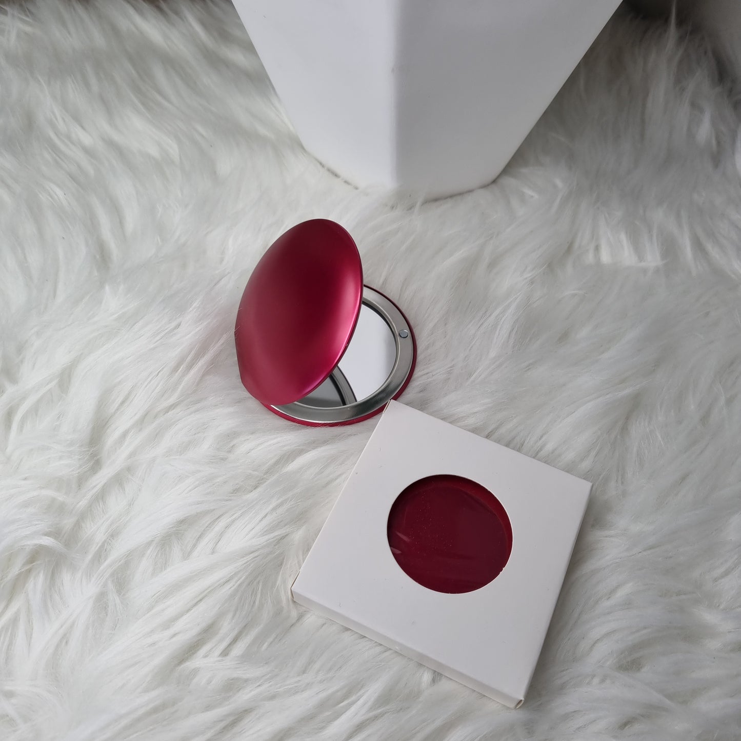 Compact mirrors