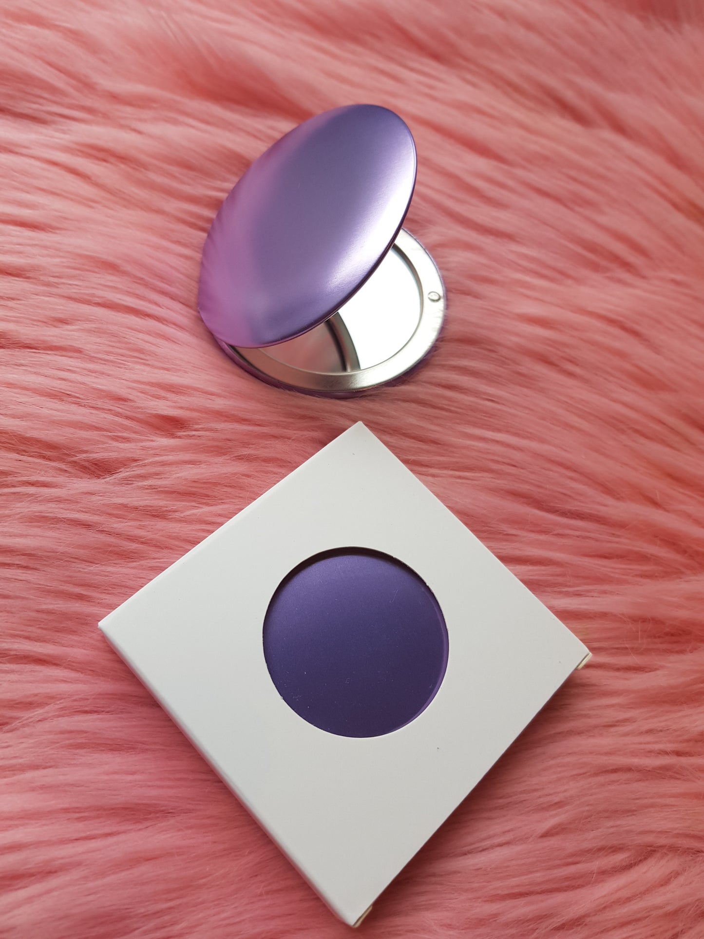 Compact mirrors