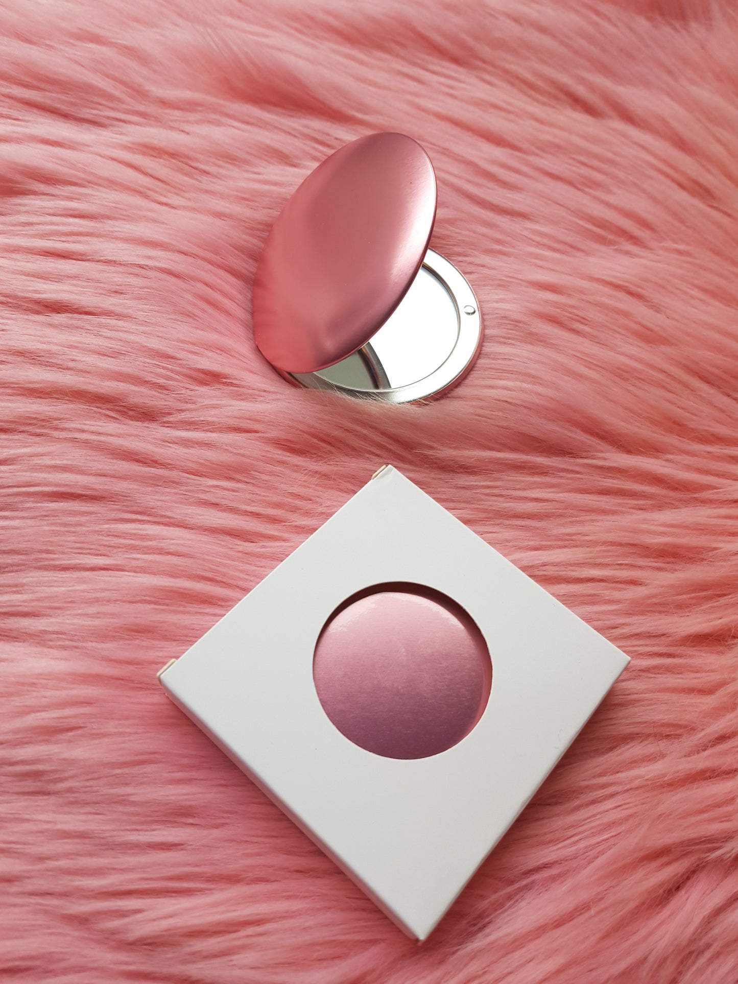 Compact mirrors