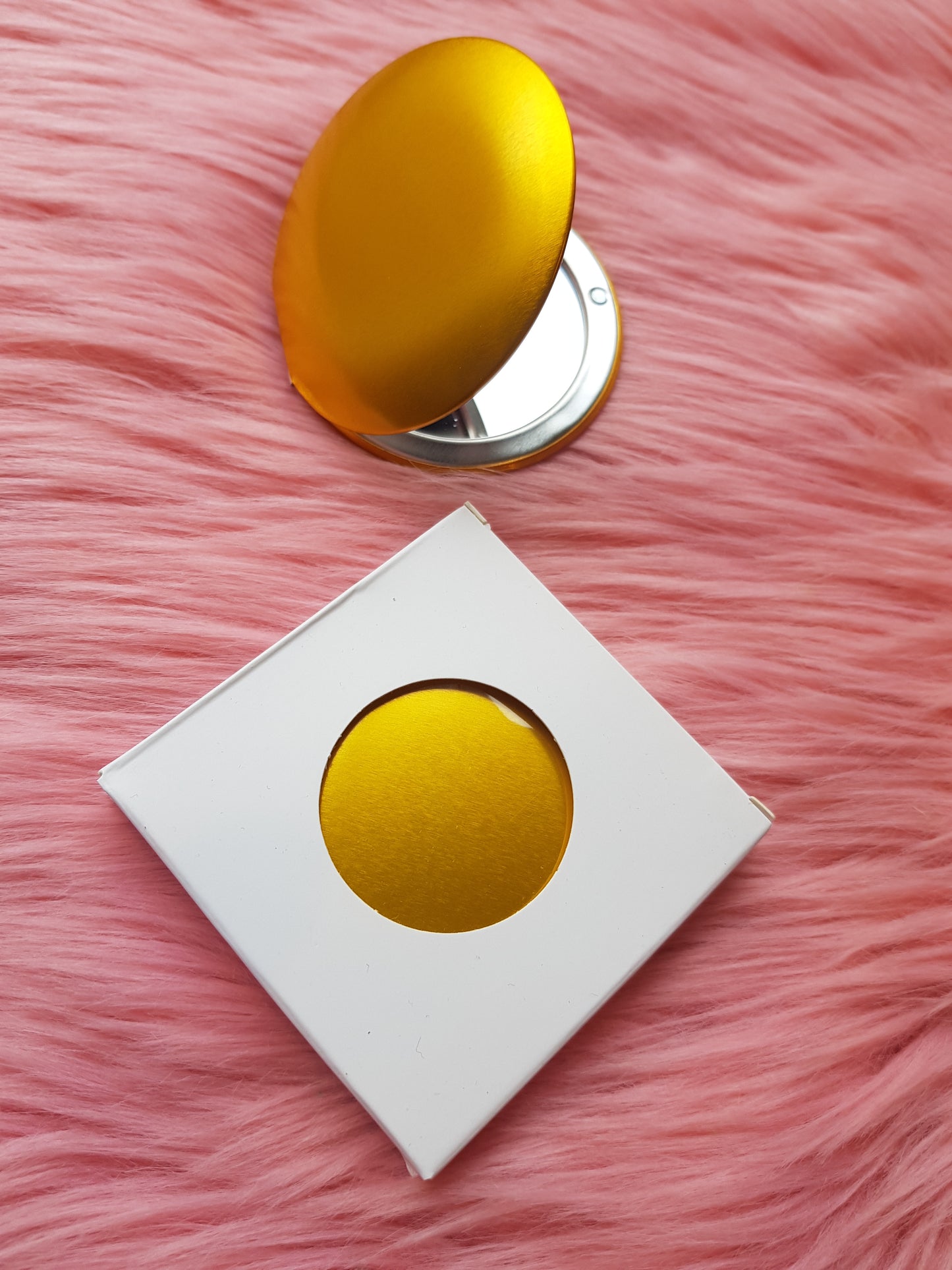 Compact mirrors