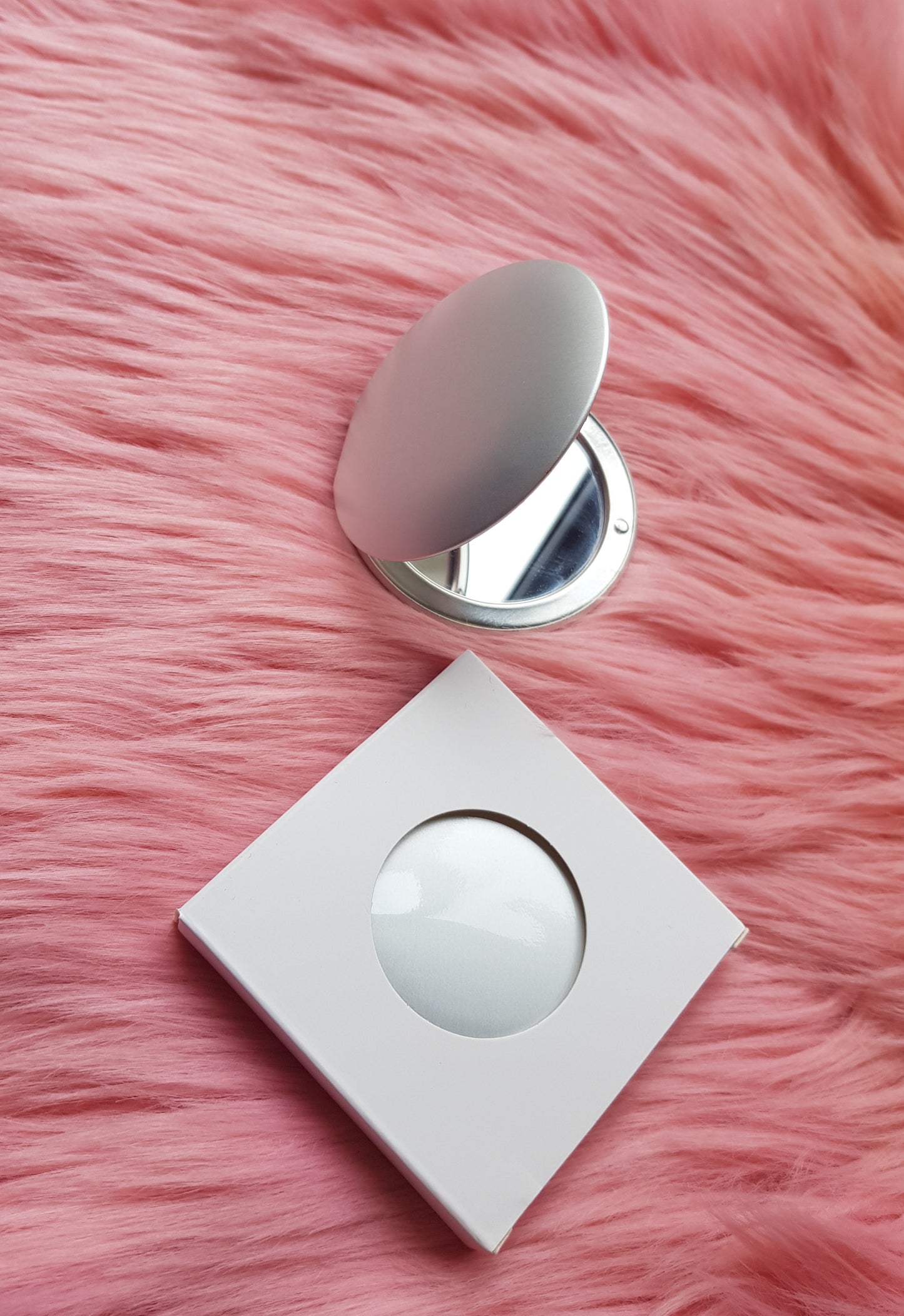 Compact mirrors